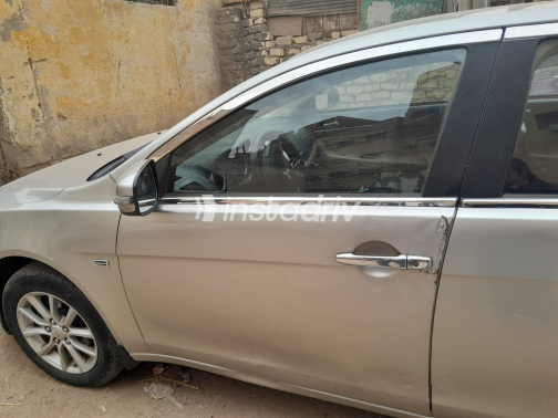 Mitsubishi Lancer EX Shark 2018 Champagne Automatic Used for Sale in Greater Cairo ( Cairo + Giza) - 4