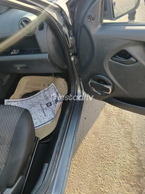 Lada Granta 2017 Dark Gray Manual Used for Sale in Cairo - 6