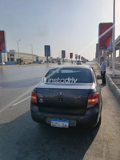 Lada Granta 2017 Dark Gray Manual Used for Sale in Cairo - 7