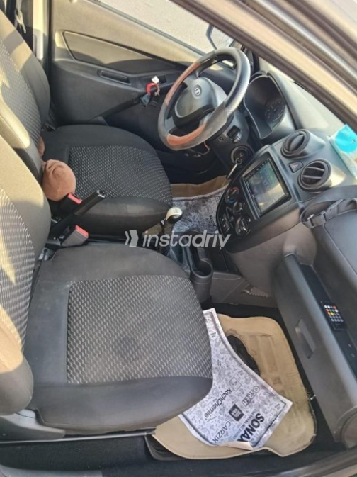 Lada Granta 2017 Dark Gray Manual Used for Sale in Cairo - 8