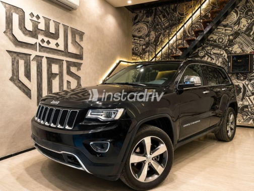 Jeep Grand Cherokee 2015 Black Automatic Used for Sale in Cairo - 1