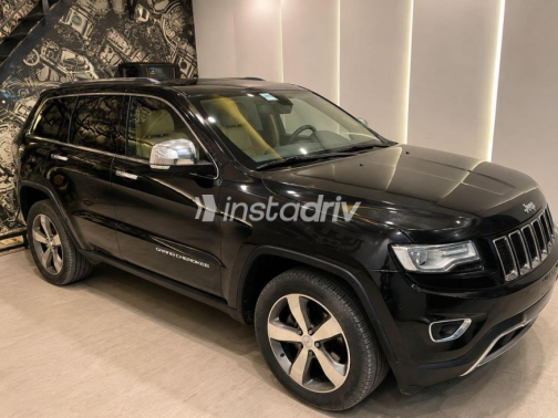 Jeep Grand Cherokee 2015 Black Automatic Used for Sale in Cairo - 3