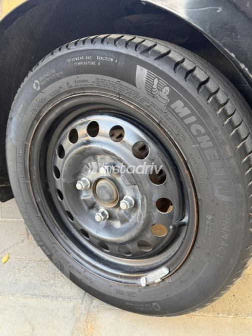 Kia Cerato 2006 Black Manual Used for Sale in El Haram - 4