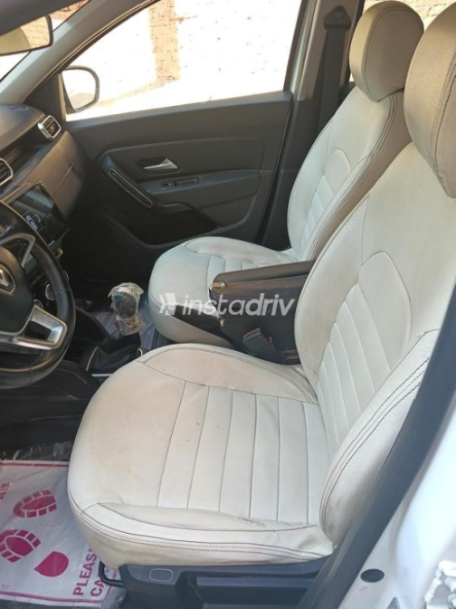 Renault Duster 2019 White Automatic Used for Sale in Sharqia - 4