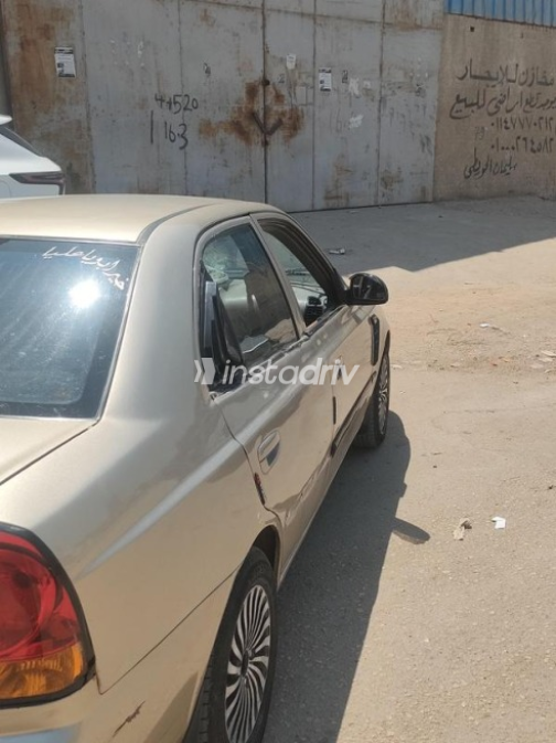 هيونداي فيرنا 2011 ذهبي يدوي مستعملة للبيع في القاهرة - 2