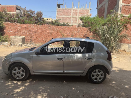 رينو سانديرو 2014 فضي أوتوماتيك مستعملة للبيع في الزقازيق - 2