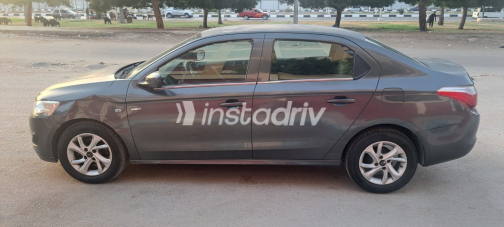 Citroën C Elysee 2016 Gray Automatic Used for Sale in Greater Cairo ( Cairo + Giza) - 5