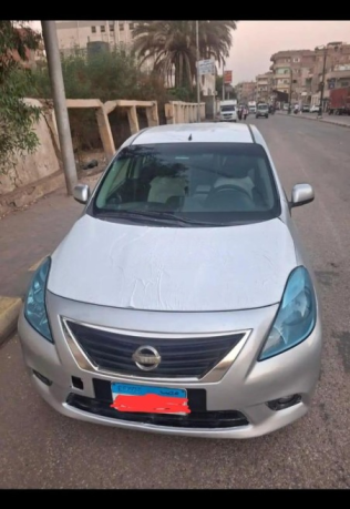 Nissan Sunny 2013 Silver Automatic Used for Sale in Ashmoun