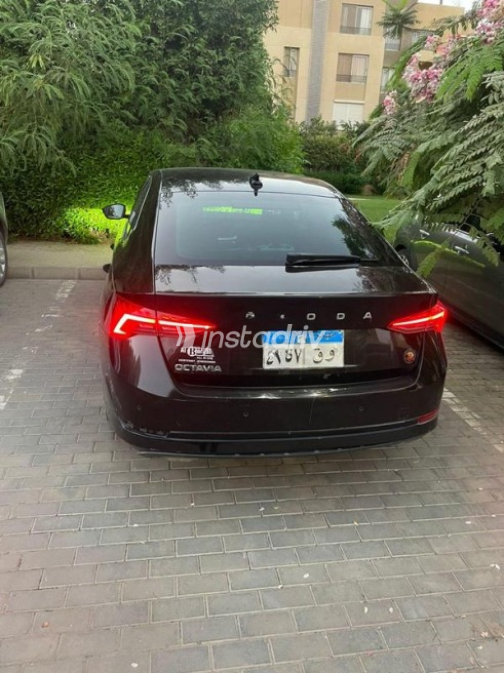 Skoda Octavia A8 2021 Black Automatic Used for Sale in Sheikh Zayed City - 4