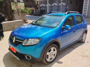 Renault Sandero Step Way 2016 Blue Automatic Used for Sale in Cairo