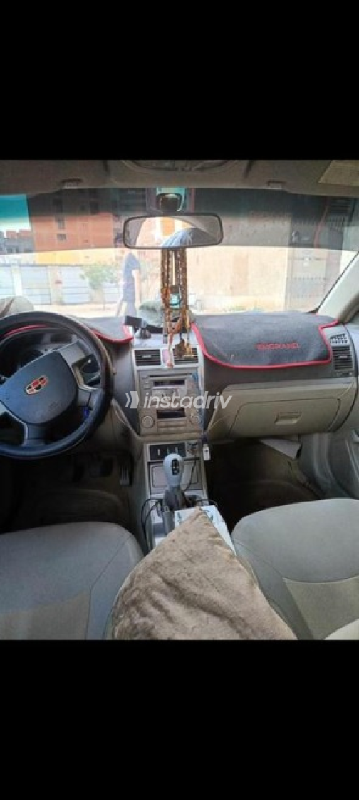 Geely Emgrand 7 2015 Gray Manual Used for Sale in Badr City - 4