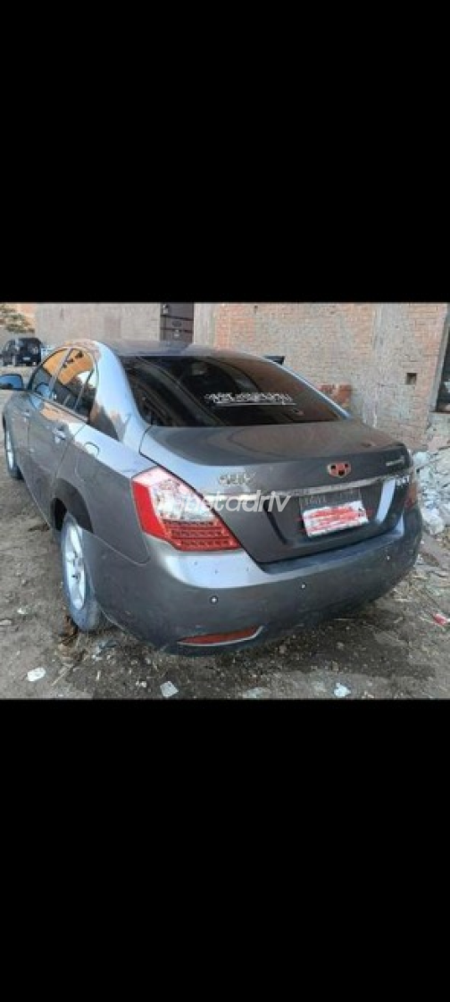 Geely Emgrand 7 2015 Gray Manual Used for Sale in Badr City - 5