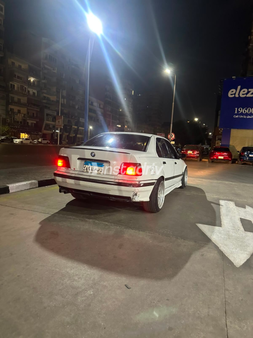 بي ام دبليو 316 1994 أبيض يدوي مستعملة للبيع في القاهرة الكبرى ( القاهرة - الجيزة) - 3