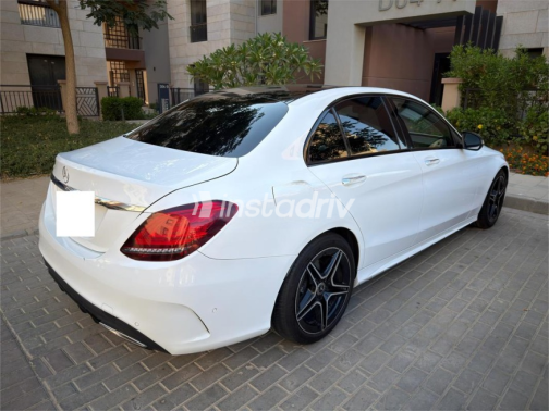 مرسيدس C 200 AMG 2020 أبيض أوتوماتيك مستعملة للبيع في القاهرة - 2