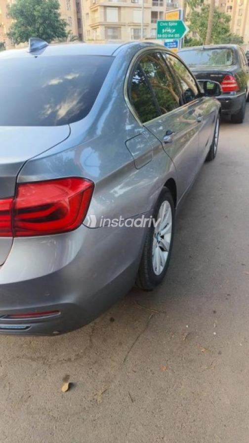بي ام دبليو 318 2019 أبيض أوتوماتيك مستعملة للبيع في مدينتى - 3