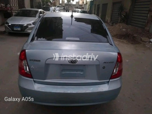 Hyundai Accent 2010 Cyan Automatic Used for Sale in Cairo - 4