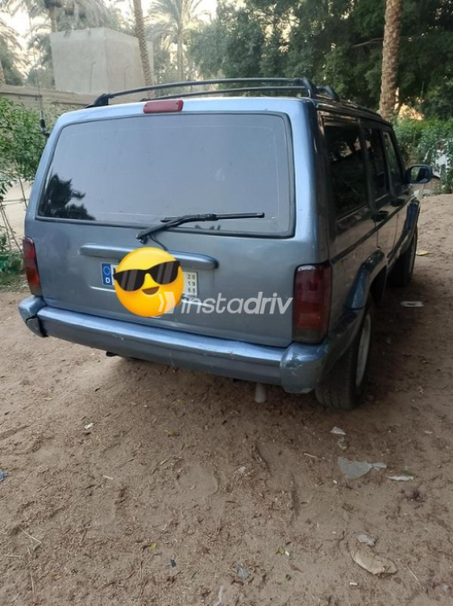 Jeep Cherokee 1998 White Manual Used for Sale in Cairo - 5