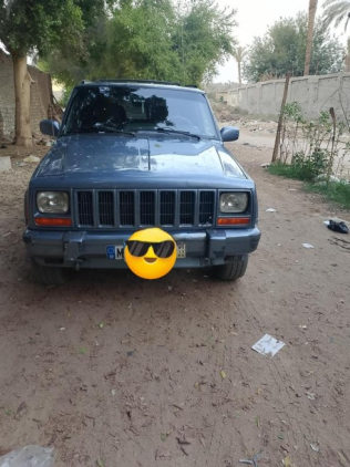 Jeep Cherokee 1998 White Manual Used for Sale in Cairo