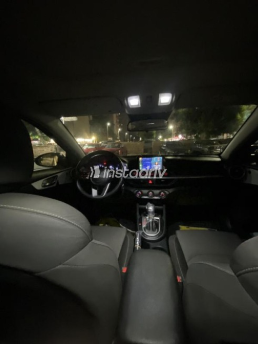 Kia Cerato 2022 Dark Blue Automatic Used for Sale in Heliopolis - 2