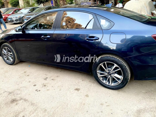 Kia Cerato 2022 Dark Blue Automatic Used for Sale in Heliopolis - 4
