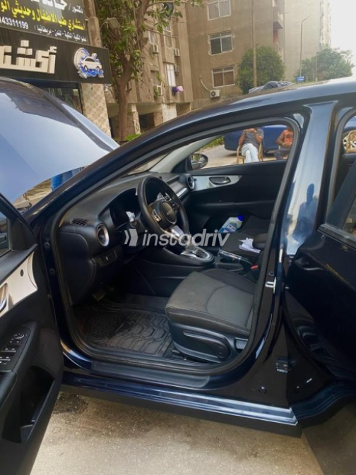 Kia Cerato 2022 Dark Blue Automatic Used for Sale in Heliopolis - 8