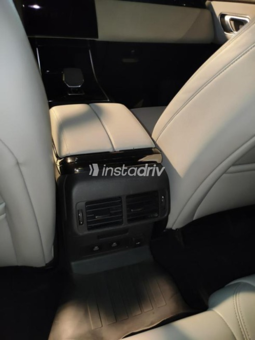 Land Rover Velar 2024 White Automatic Used for Sale in Cairo - 3