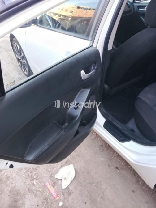 Kia Cerato 2018 White Automatic Used for Sale in Dakahlia - 4
