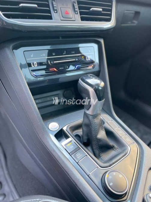 Seat Tarraco 2022 Dark Red Automatic Used for Sale in Nasr city - 5