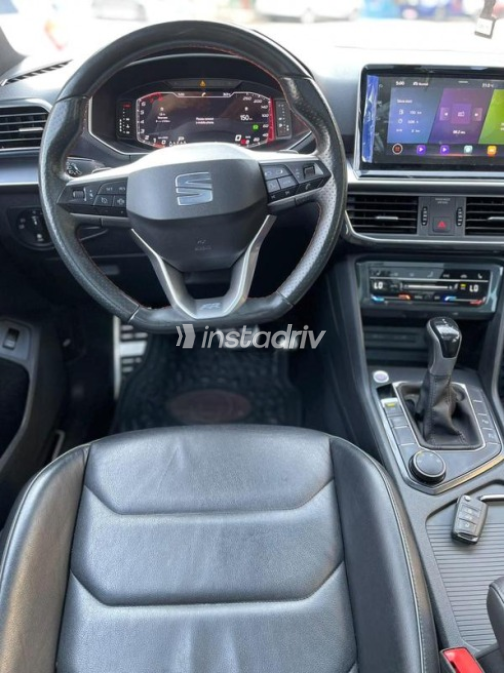 Seat Tarraco 2022 Dark Red Automatic Used for Sale in Nasr city - 8