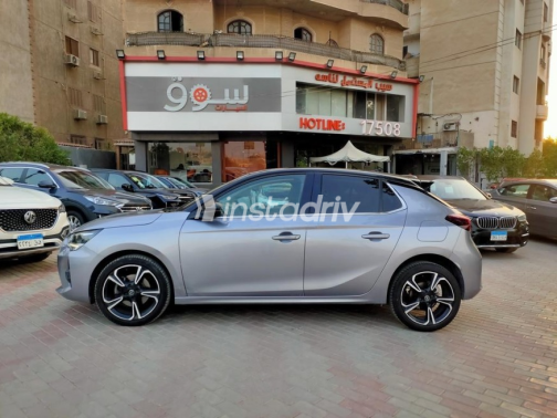 اوبل كورسا 2022 فضي أوتوماتيك مستعملة للبيع في المعادى - 2