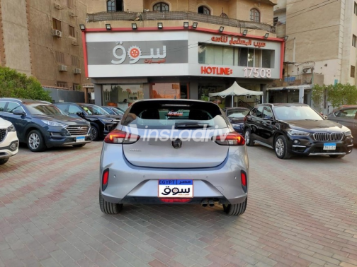 اوبل كورسا 2022 فضي أوتوماتيك مستعملة للبيع في المعادى - 4