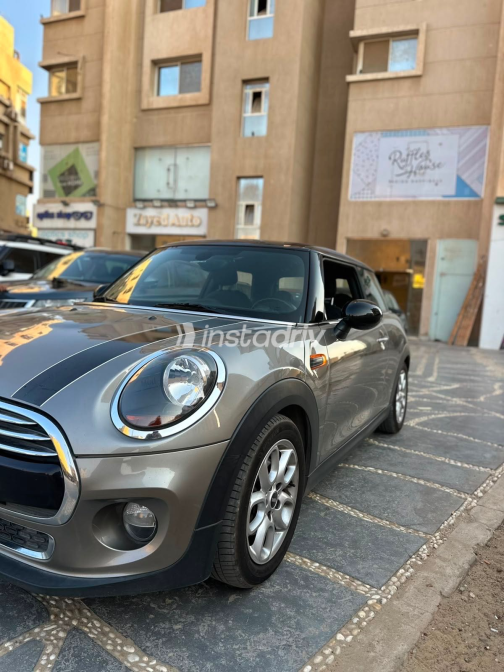 Mini Cooper 2019 Gray Automatic Used for Sale in Greater Cairo ( Cairo + Giza) - 2