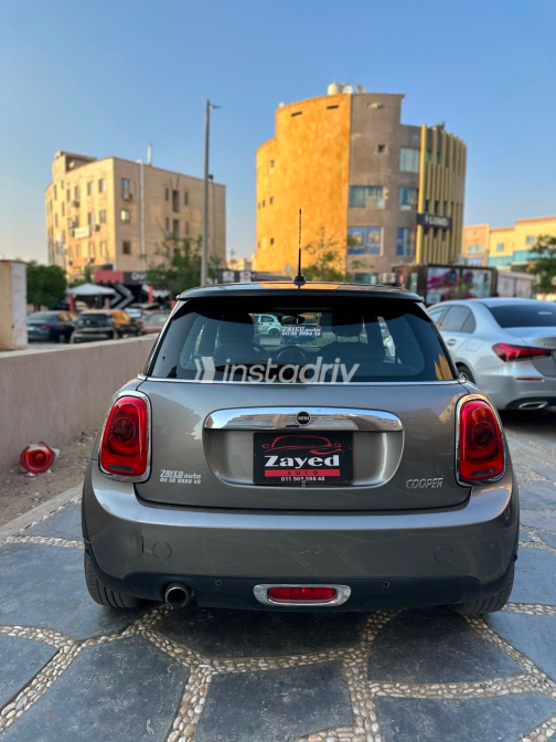Mini Cooper 2019 Gray Automatic Used for Sale in Greater Cairo ( Cairo + Giza) - 6