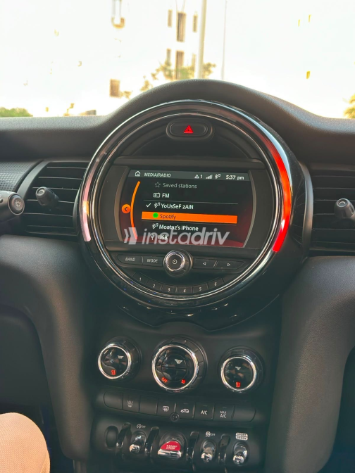 Mini Cooper 2019 Gray Automatic Used for Sale in Greater Cairo ( Cairo + Giza) - 7