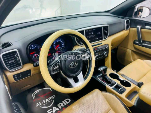 Kia Sportage 2022 White Automatic Used for Sale in Greater Cairo ( Cairo + Giza) - 5