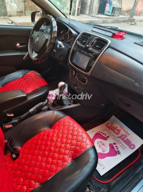 Renault Logan 2015 Black Automatic Used for Sale in El Minya - 8