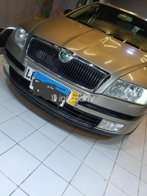 Skoda Octavia A5 2008 Gold Automatic Used for Sale in Cairo - 3