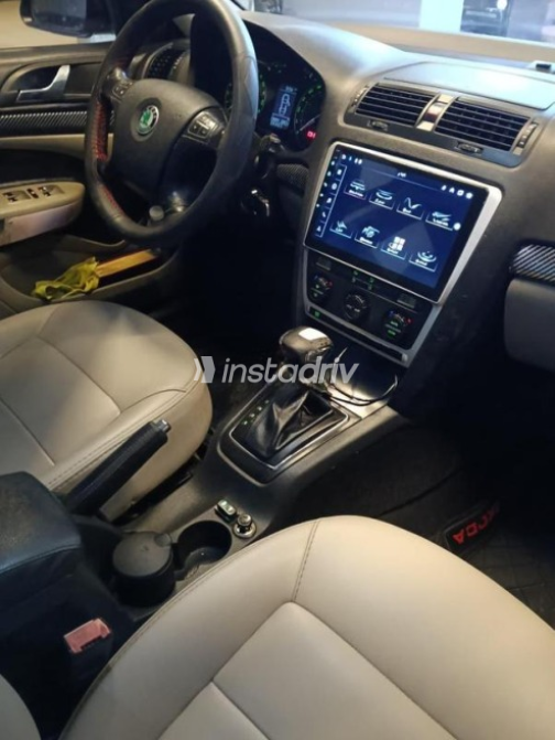 Skoda Octavia A5 2008 Gold Automatic Used for Sale in Cairo - 6