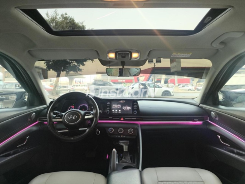 Hyundai Elantra 2021 Gray Automatic Used for Sale in Maadi - 3