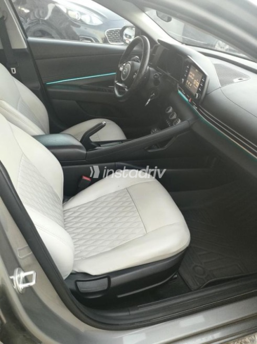 Hyundai Elantra 2021 Gray Automatic Used for Sale in Maadi - 7