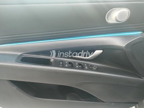 Hyundai Elantra 2021 Gray Automatic Used for Sale in Maadi - 9