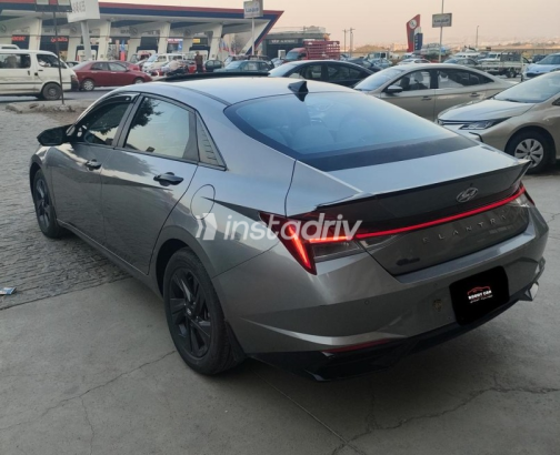 Hyundai Elantra 2021 Gray Automatic Used for Sale in Maadi - 10
