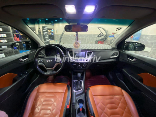 Hyundai Accent HCI 2020 Black Automatic Used for Sale in Greater Cairo ( Cairo + Giza) - 4