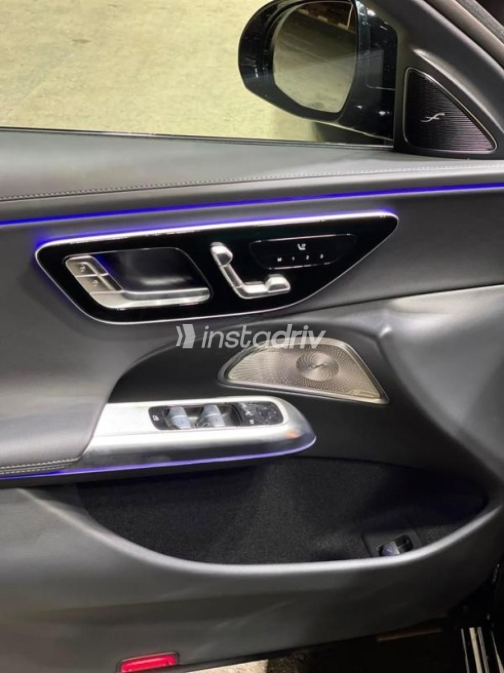 Mercedes E 200 2026 Black Automatic Used for Sale in Nasr city - 4