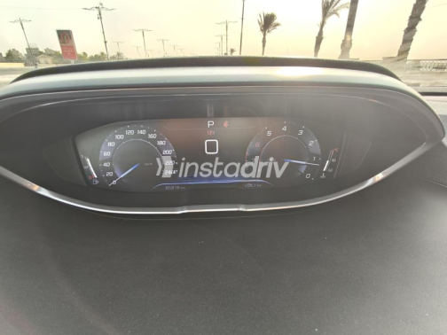 Peugeot 3008 2019 Black Automatic Used for Sale in Cairo - 3