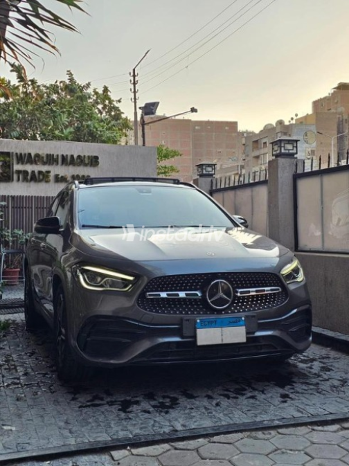 Mercedes GLA 200 2021 Gray Automatic Used for Sale in Heliopolis - 2