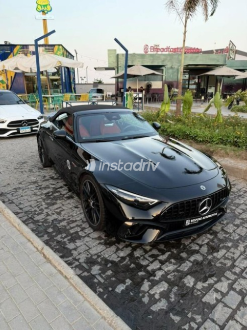 Mercedes SL Class 2023 Black Automatic Used for Sale in Cairo - 1