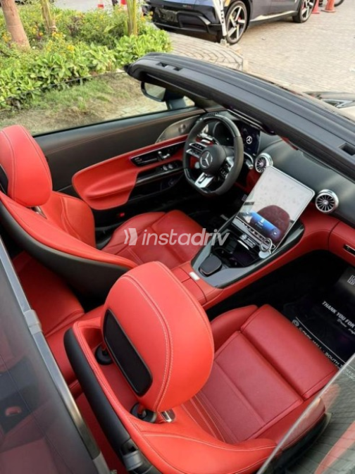 Mercedes SL Class 2023 Black Automatic Used for Sale in Cairo - 4