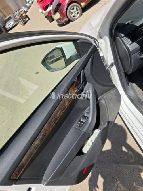 سكودا اوكتافيا A7 2016 أبيض أوتوماتيك مستعملة للبيع في المنصورة - 4