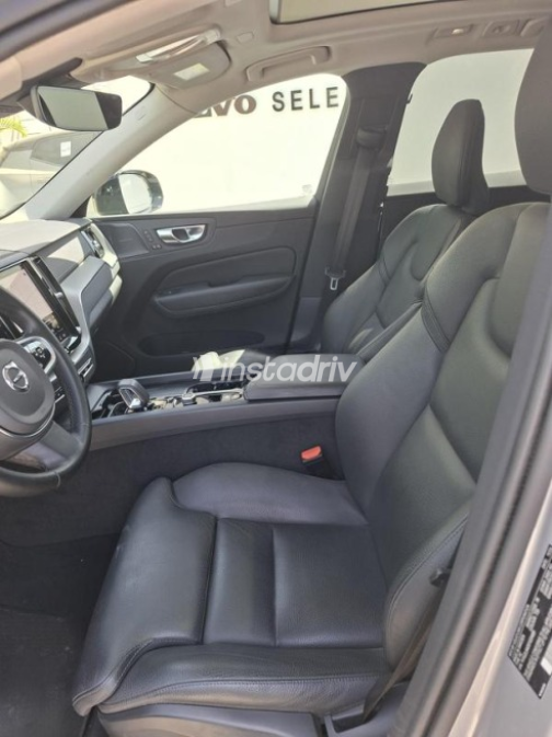 فولفو XC60 2025 فضي أوتوماتيك مستعملة للبيع في القاهرة الكبرى ( القاهرة - الجيزة) - 8